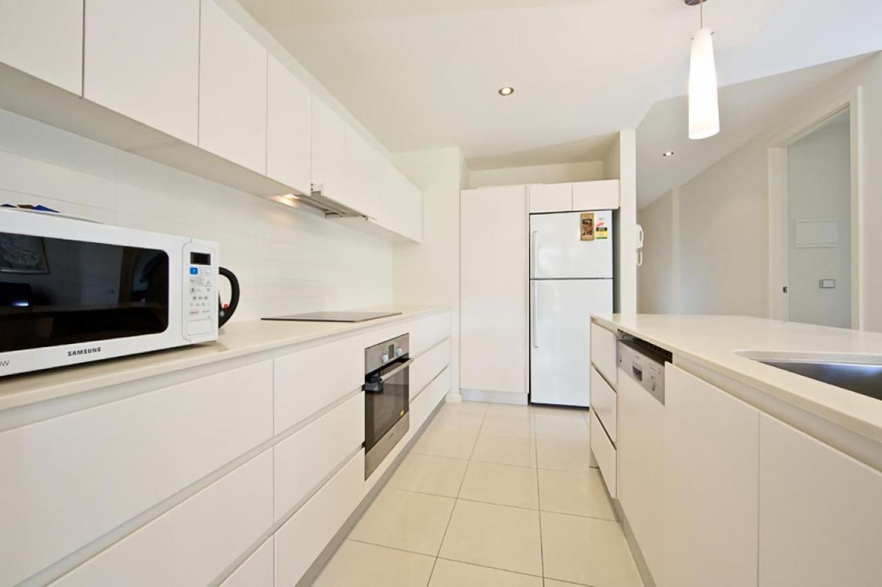 Trieste - Kingston Apartment Canberra Bagian luar foto