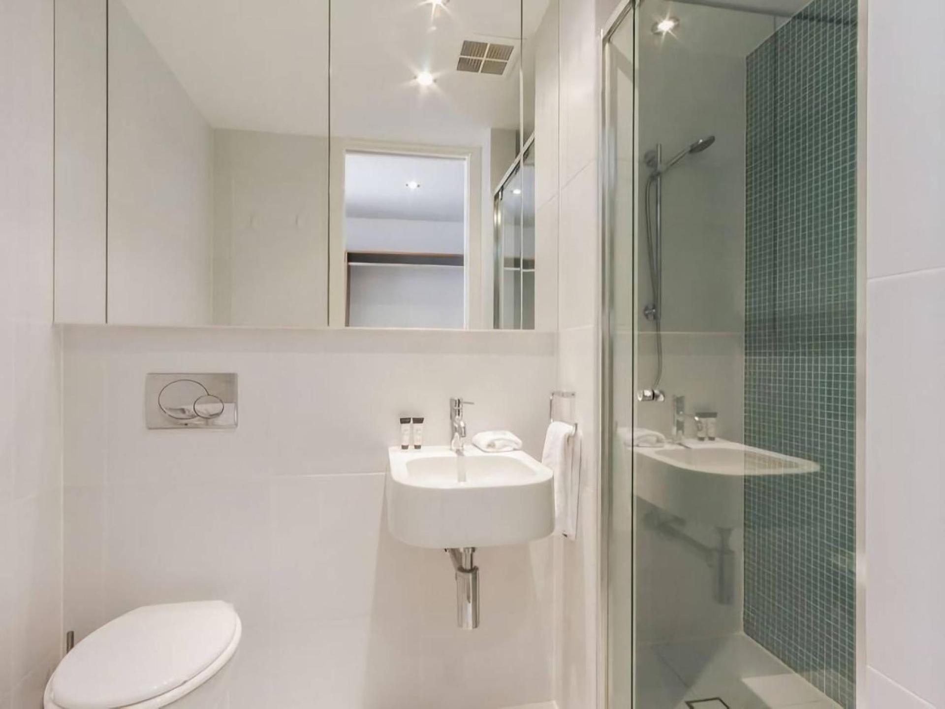 Trieste - Kingston Apartment Canberra Bagian luar foto
