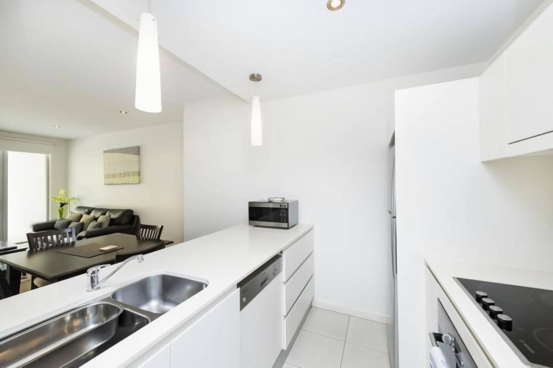 Trieste - Kingston Apartment Canberra Bagian luar foto