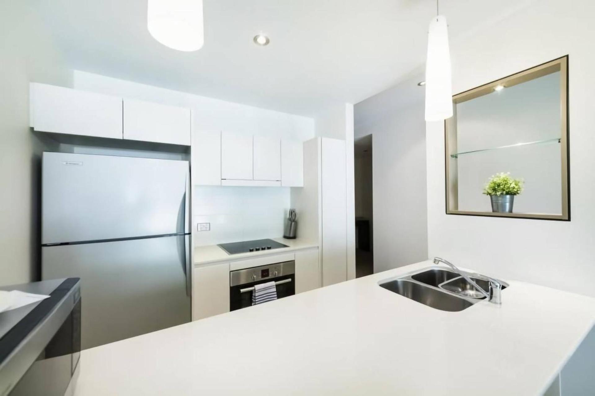 Trieste - Kingston Apartment Canberra Bagian luar foto